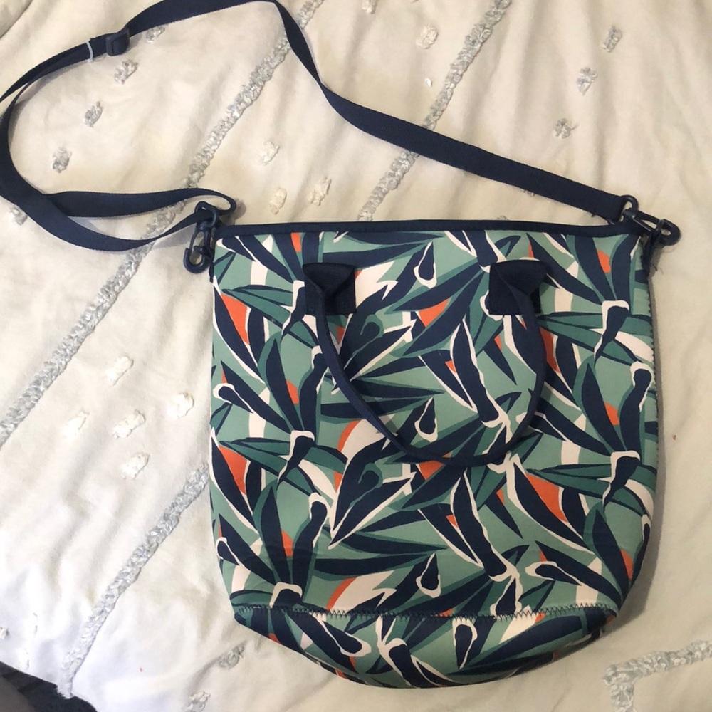 Neoprene lunch bag